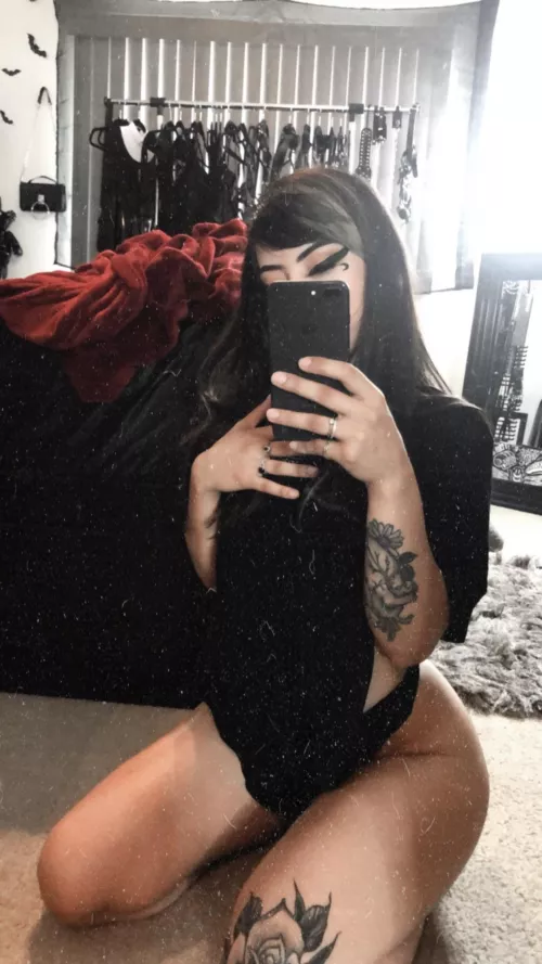 If you see thisโฆ that makes me your girlfriend now ๐ค ๐๐ผ๐๐ผ If you see thisโฆ that makes me your girlfriend now ๐ค ๐๐ผ๐๐ผ