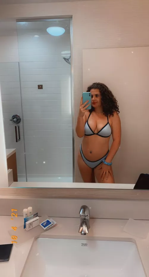 If you seen me in the pool would you come in??π