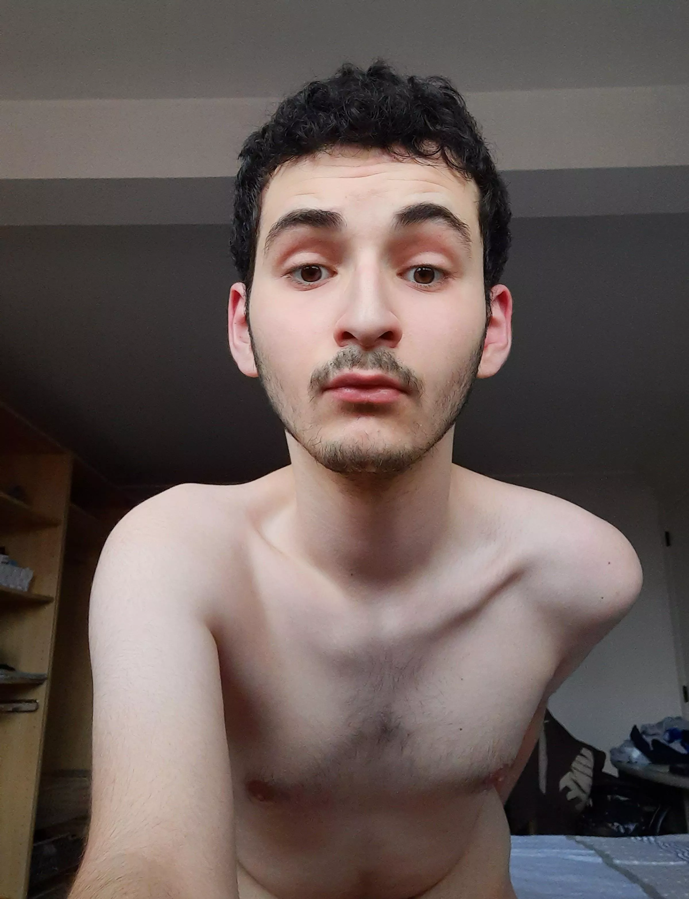 ⬆️ if you want my dick in your mouth