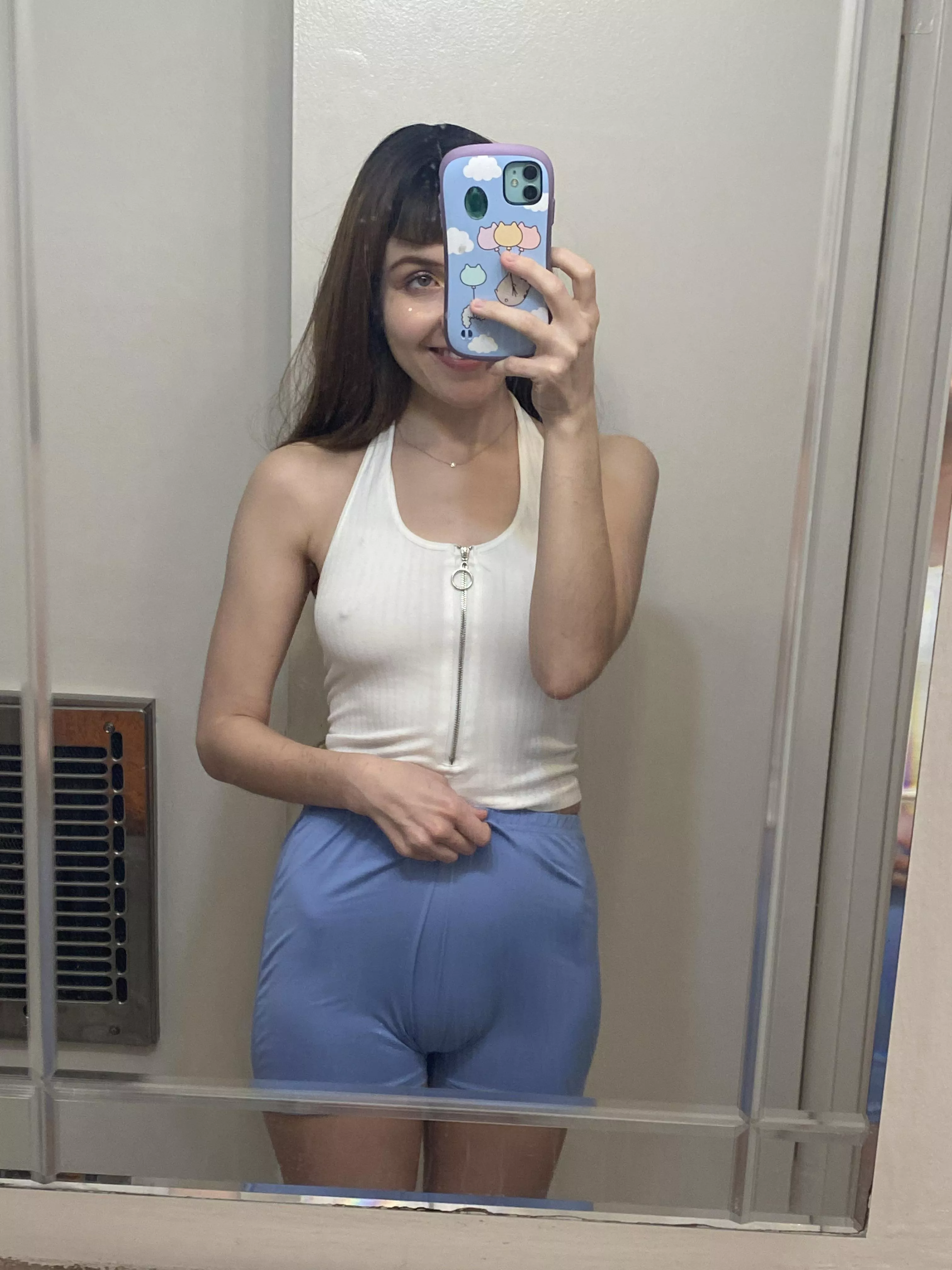 ignore my goofy face and accept this holiday gift of both braless nips + rare pantyless cameltoe 😘