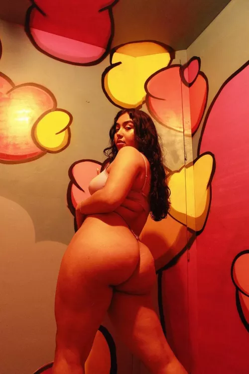 I'll hypnotize you with my curves