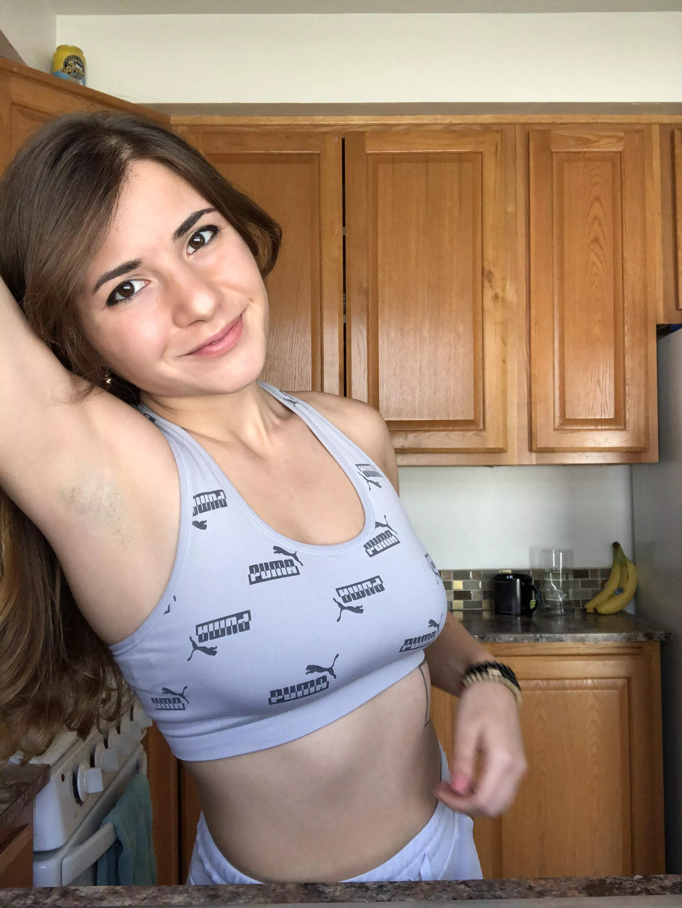 I’ll lean on the wall to talk to you like this ;)