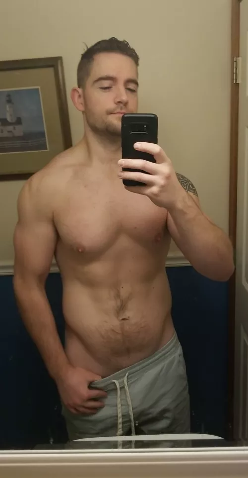 I'll provide the stuffing AND the gravy 😏😈... Wait, that sounds like I want to fuck a turkey, I promise I'm not going to do that😬