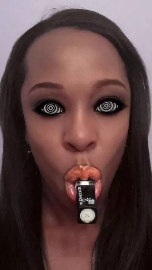 I'll use my big lips to make you feel good Master. I'll use my big lips to make you feel good Master.