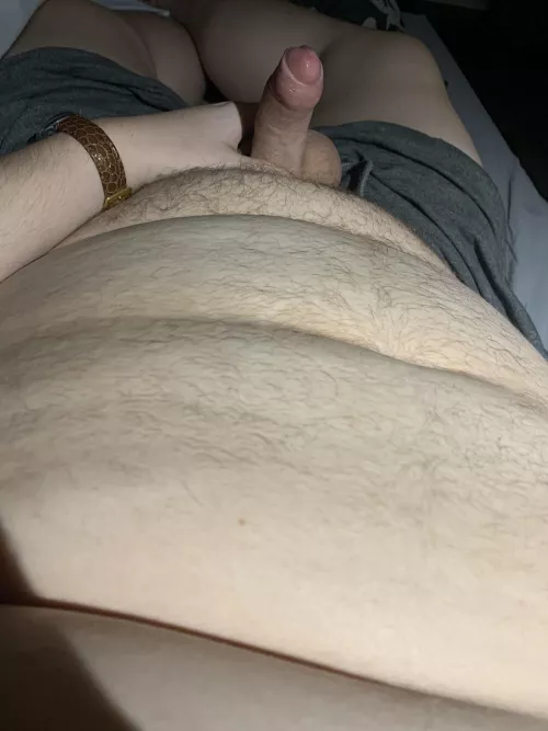 I’m 21 czech boi looking for chat or snap… I’m so horny rn