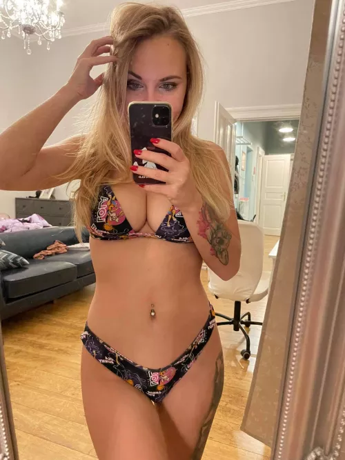 I'm 23, fit enough for you? π₯Ί I'm 23, fit enough for you? π₯Ί