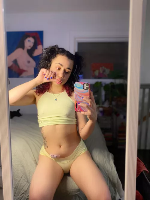 I'm 5โ2โ and 100lbs would you play with me?