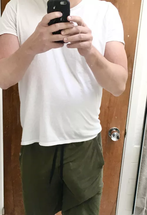 Iām 6ā5ā for scaleā¦