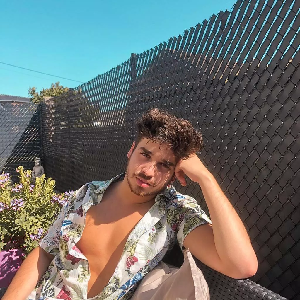 I'm a 22 slave moiii for a femdom, snpchat nelou25