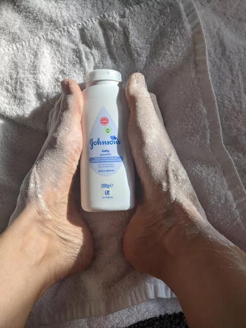 I'm a brand new foot baby 💖