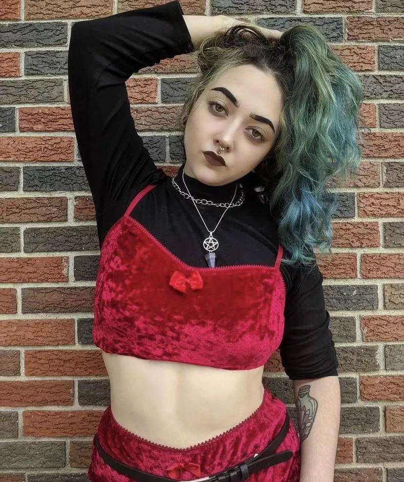 Iβm a good girl. I promise. Iβm a good girl. I promise.