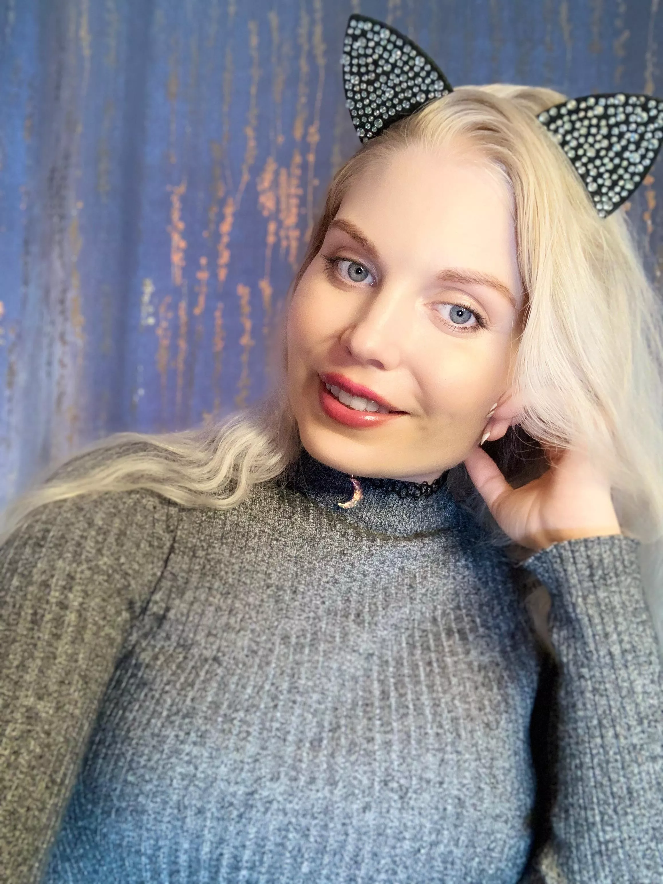 I’m a good kitten I’m a good kitten