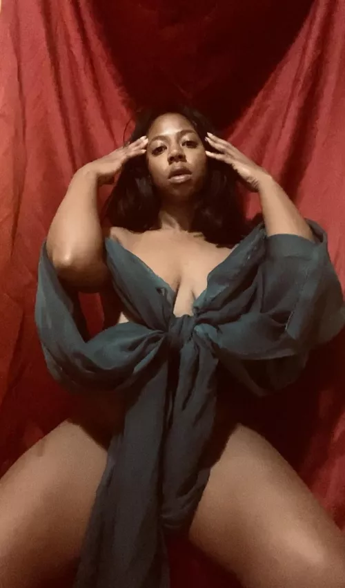 I’m a holiday gift waiting to be unwrapped!