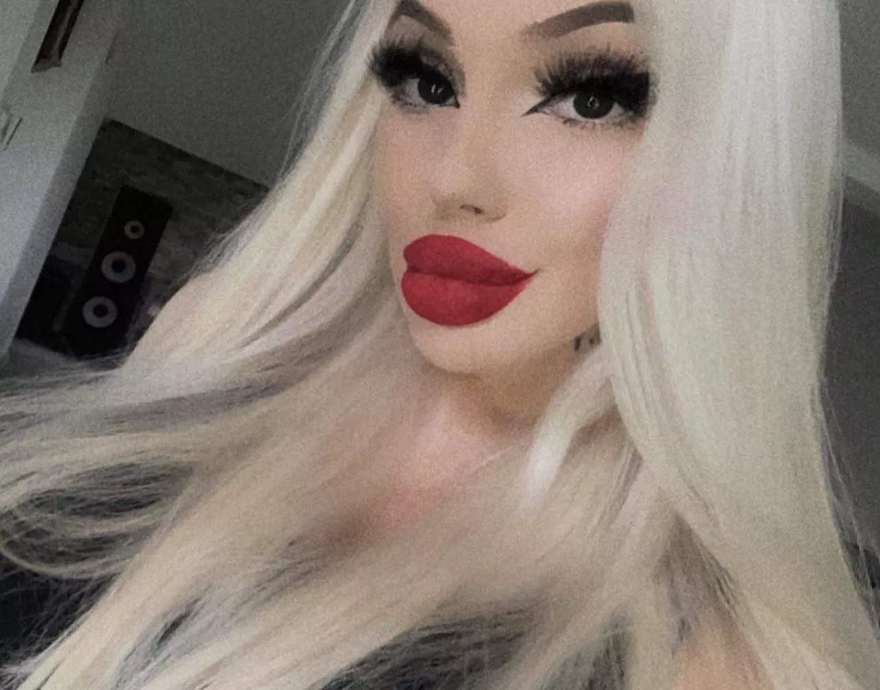 iβm a hot girl with bad habitsπ₯ iβm a hot girl with bad habitsπ₯