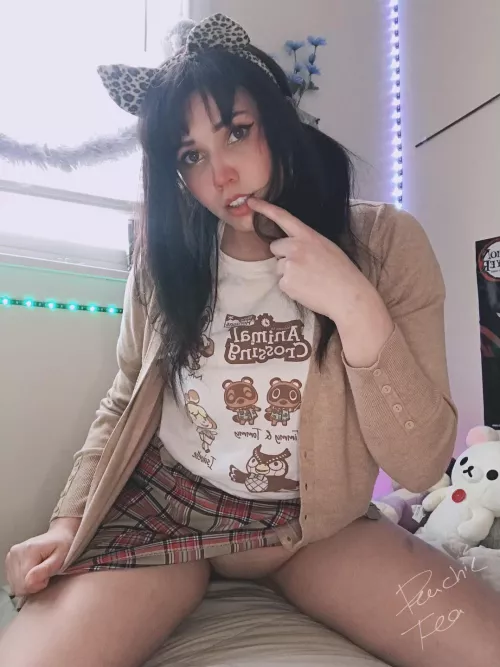 I’m a needy kitty 🙄