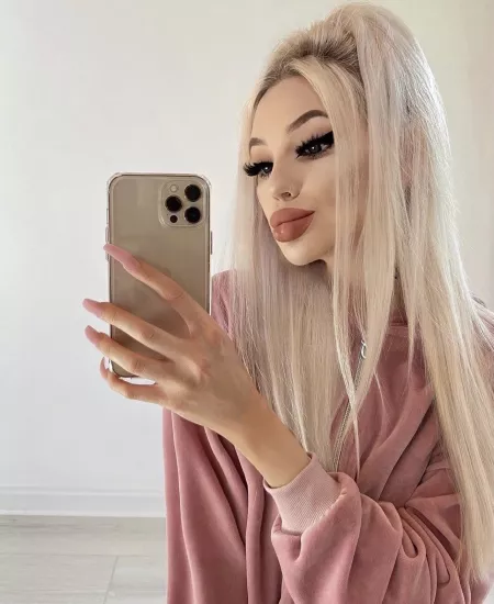 iโm a pretty bitch and i act like a brat๐ iโm a pretty bitch and i act like a brat๐
