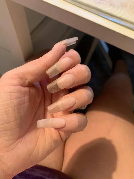 Iโm a professional teaseโฆ I bet youโd like to see my sexy new nailsโฆ? ๐๐
๐ผ