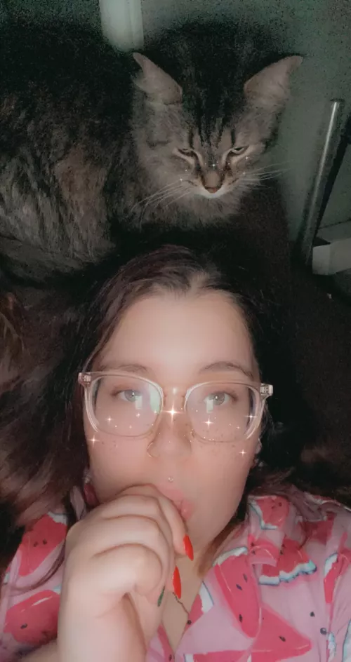 iβm a sad sick little but at least but kitty is keeping me company ! also the filter works on him haha