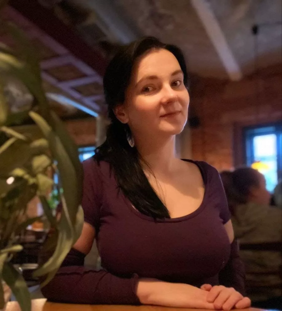 I'm a sexy and passionate woman with a pleasant personality I'm a sexy and passionate woman with a pleasant personality