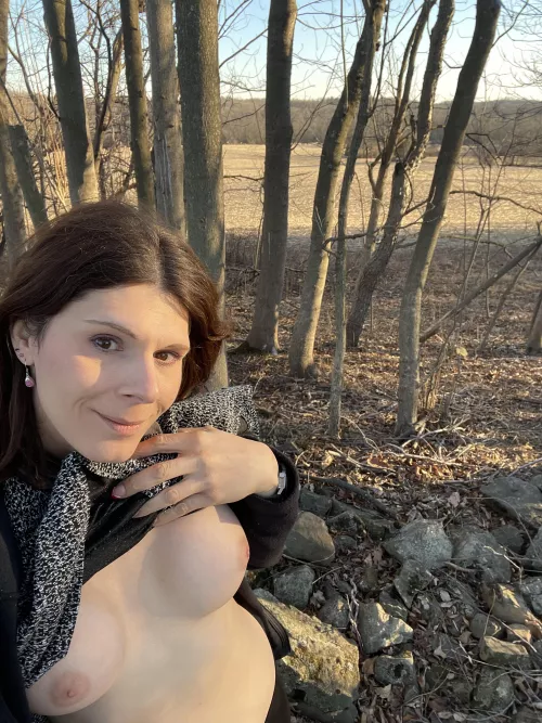 I’m a very friendly woman to be around (40)[F]