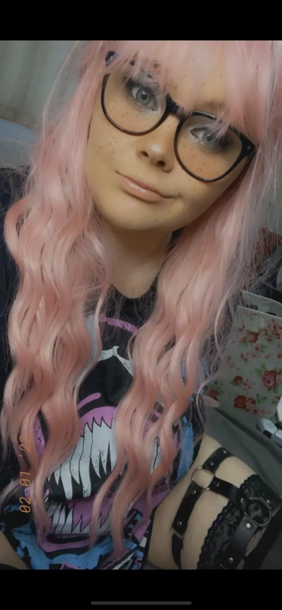 I’m a very naughty and horny gamer girl x