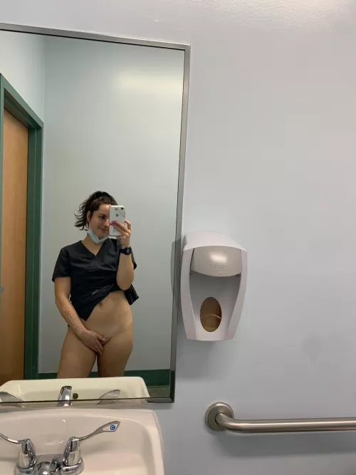 i’m a vet tech, would you play with my kitty?