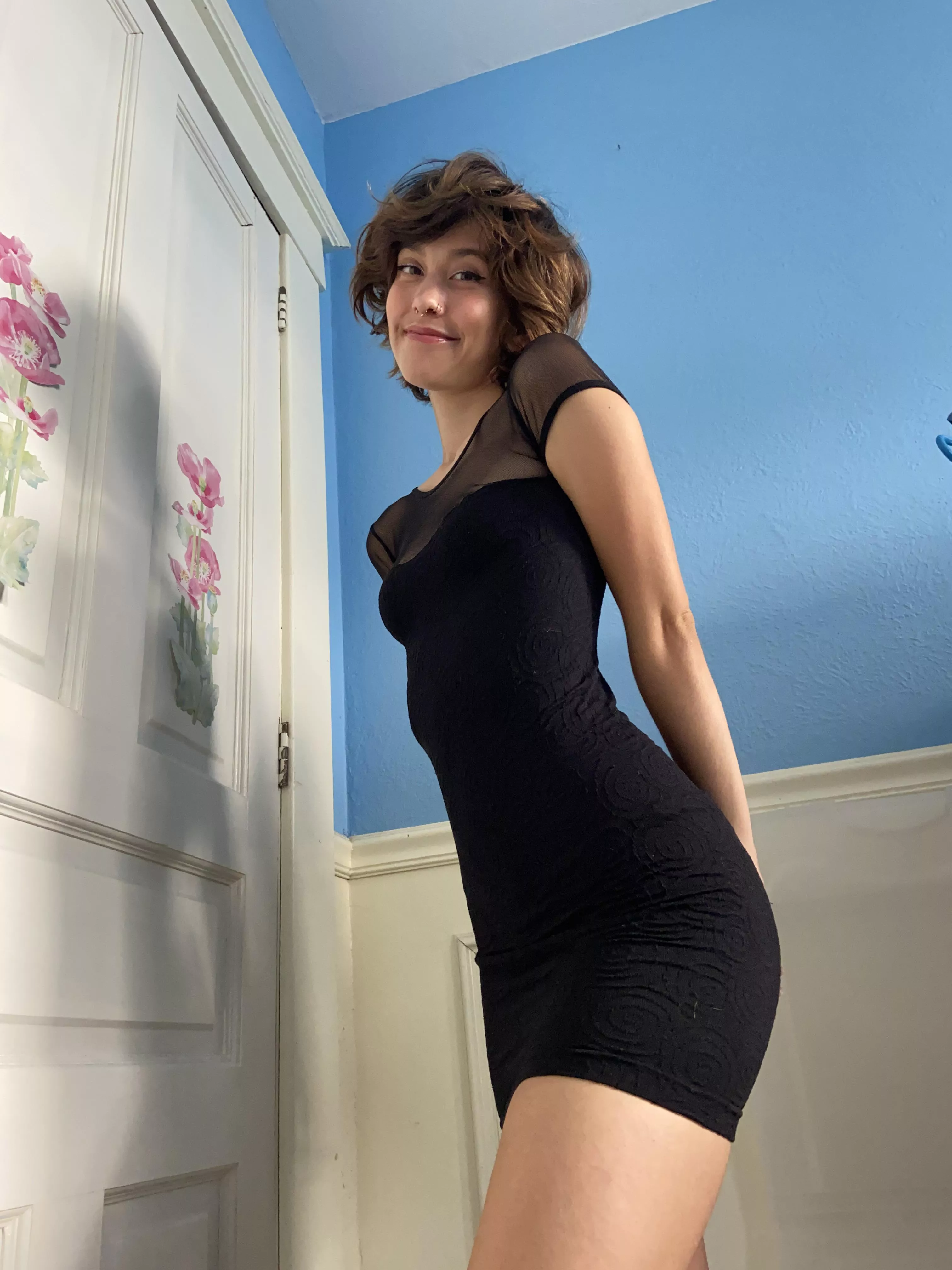 I’m actually very short, but look lanky. Anyway, first post here: hi! I’m actually very short, but look lanky. Anyway, first post here: hi!