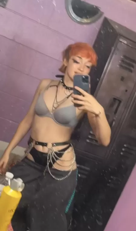 I’m at a point where’d I’d fuck to get some crazy bread at my door rn