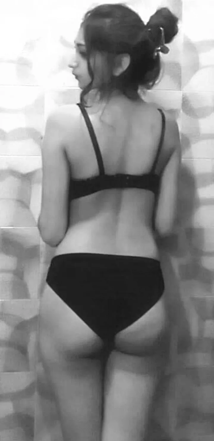 Im available now for my horny boys kik xxxx29_29 tribute me Im available now for my horny boys kik xxxx29_29 tribute me