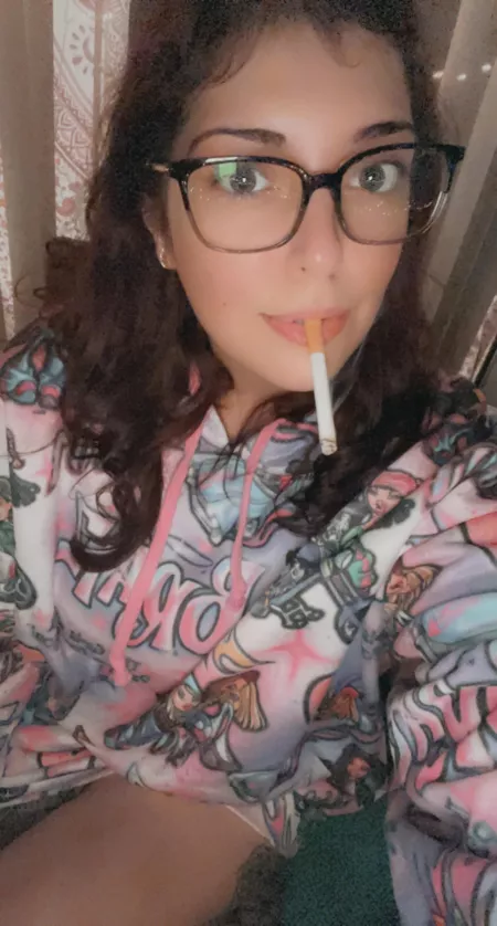 Iβm baaaaaaack π having a nice evening cig π