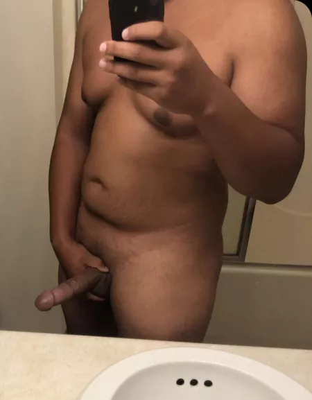 Iβm chubby but I have a nice dick