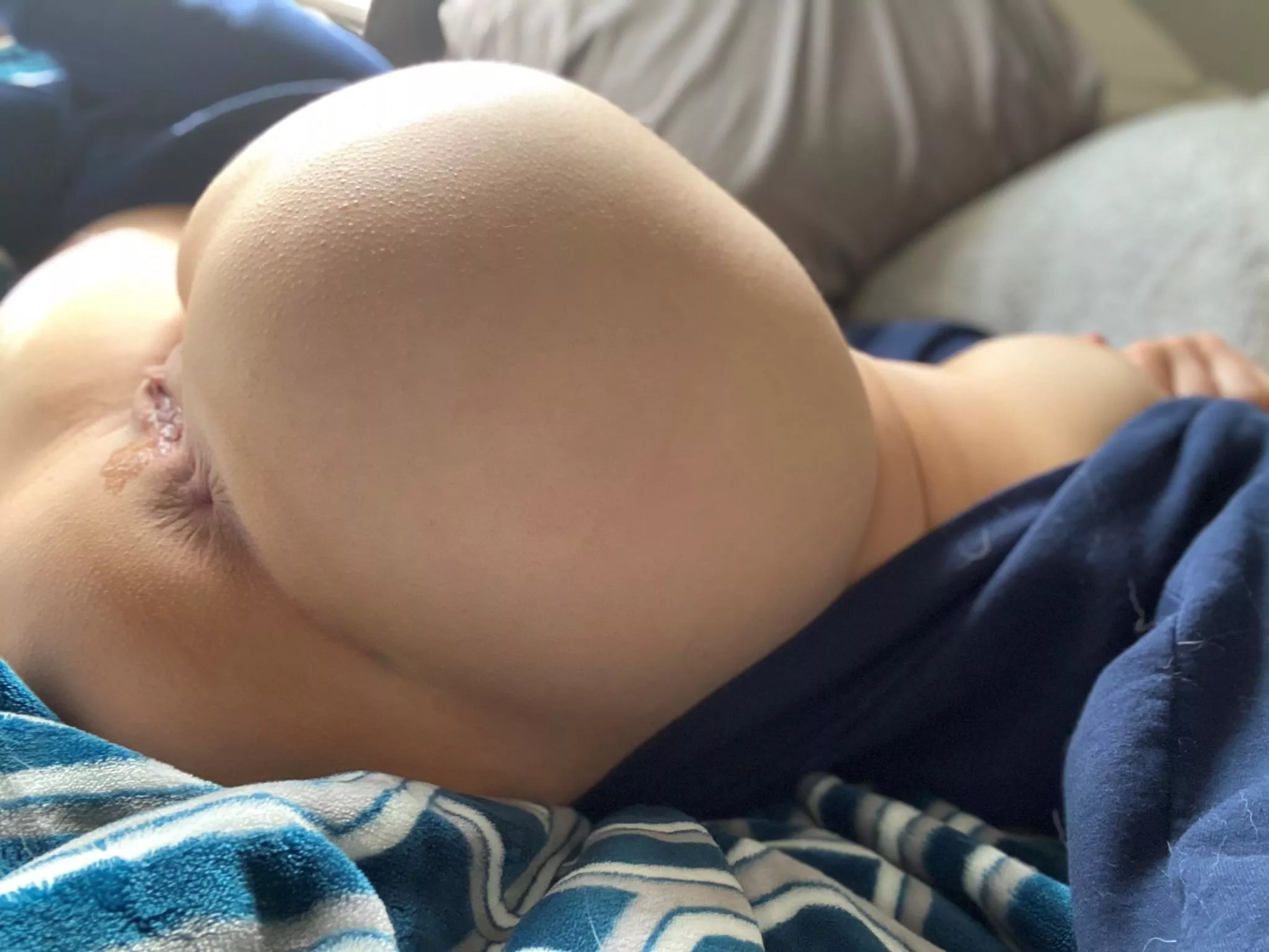 Iโm curious to see how many guys would actually eat my ass๐
 Iโm curious to see how many guys would actually eat my ass๐