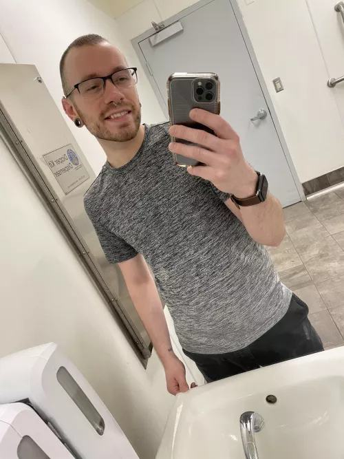 I’m currently battling a cold so I need people to make me feel better 😂 I’m currently battling a cold so I need people to make me feel better 😂
