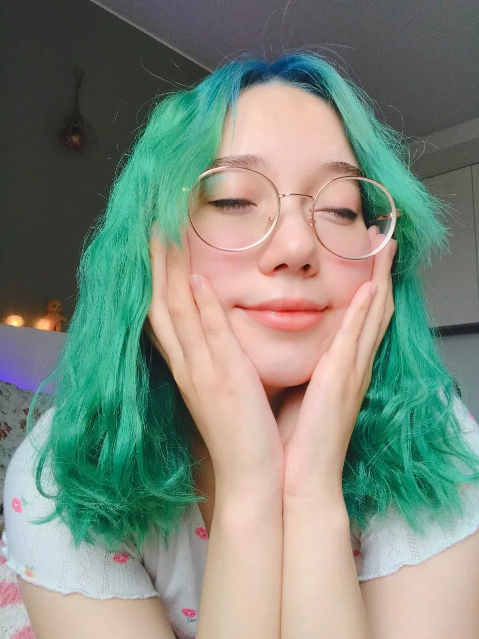 I'm cute ^_^ I'm cute ^_^