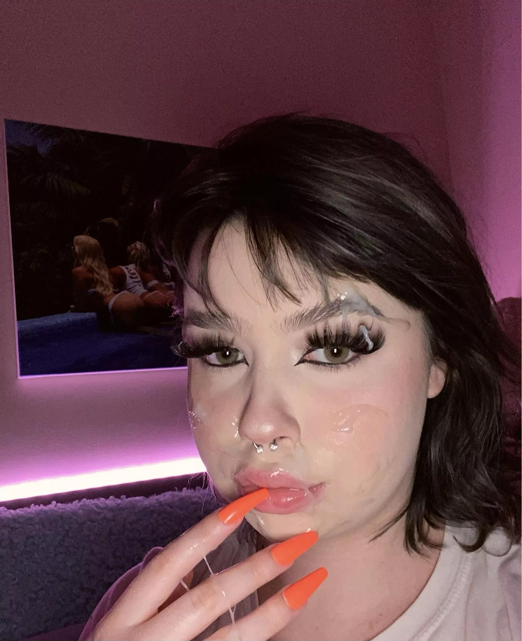 I’m definitely an amateur and I’m definitely a cumslut 👅