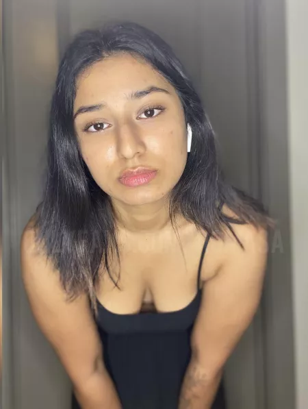 Iβm feeling lonely, DM me Iβm feeling lonely, DM me