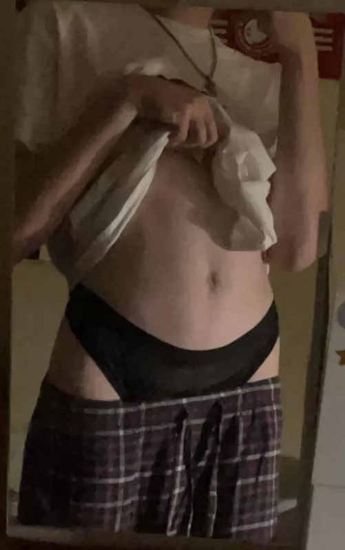 im fully clothed i swear pls dont ban me 😖🥺 im fully clothed i swear pls dont ban me 😖🥺