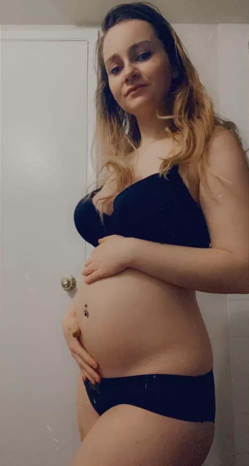 I’m getting a bump ahah I’m so excited and happy 😃