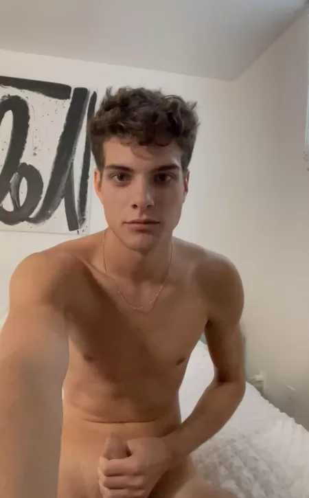 I’m gonna need a hand 😅🍆✊🏼