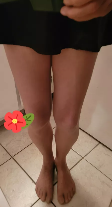 I'm happy to share my feet in nude nylon with all of you guys