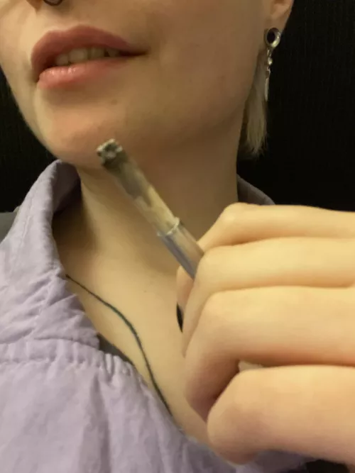 I'm having a chilled evening, in case anybody wants to chat ;3