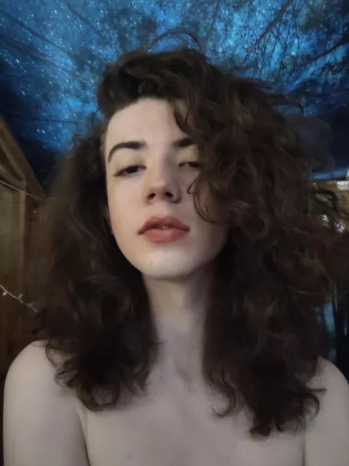 I'm having a really good hair day. Also, how do you like my stars? XD