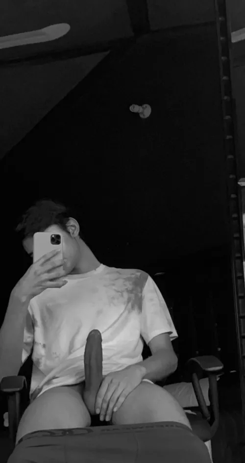 I’m horny, this is my first post 🔥