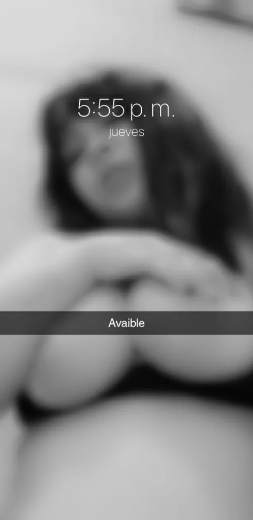 i'm hot and lonely [selling] snap: snowflake.235 kik.: snowflake.235