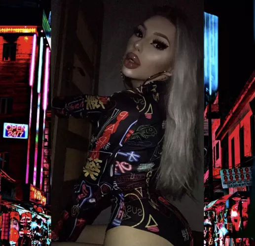 i’m hotter than hell 😈❤️‍🔥