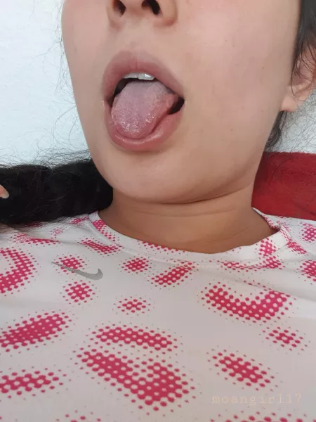 I'm hungry! Can I have a taste? I'm hungry! Can I have a taste?