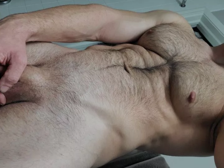 I'm kinda bored today, who wants to play😋