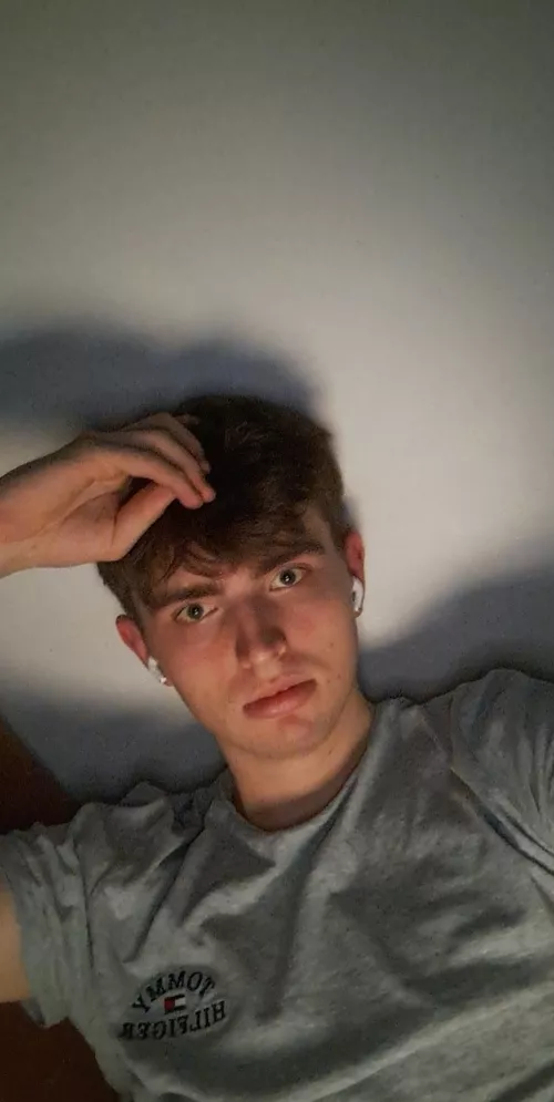 I'm not a photogenic guy but I actually like this pic of me and I hope you'll like it as well <3