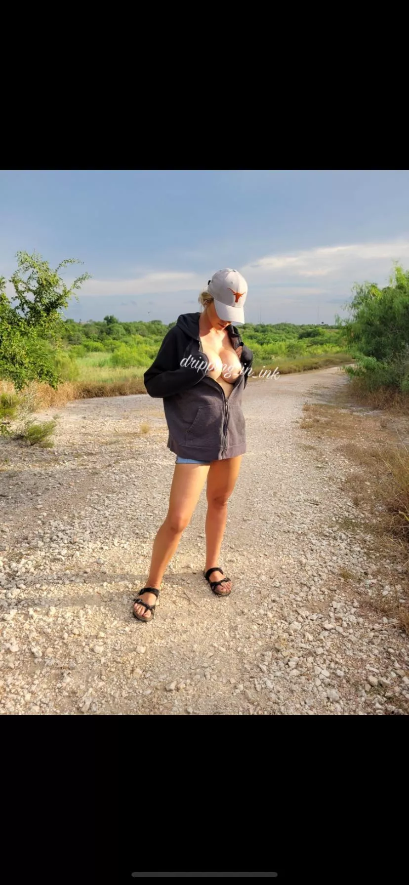 I’m not sure how many people saw us , but I got a few whistles 😉