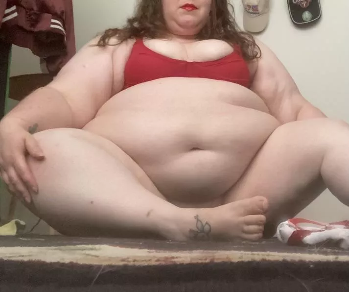 I’m not wearing any panties… I’m not wearing any panties…